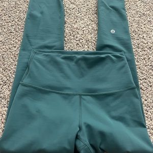 Lululemon Wunder Train High- Rise 28”